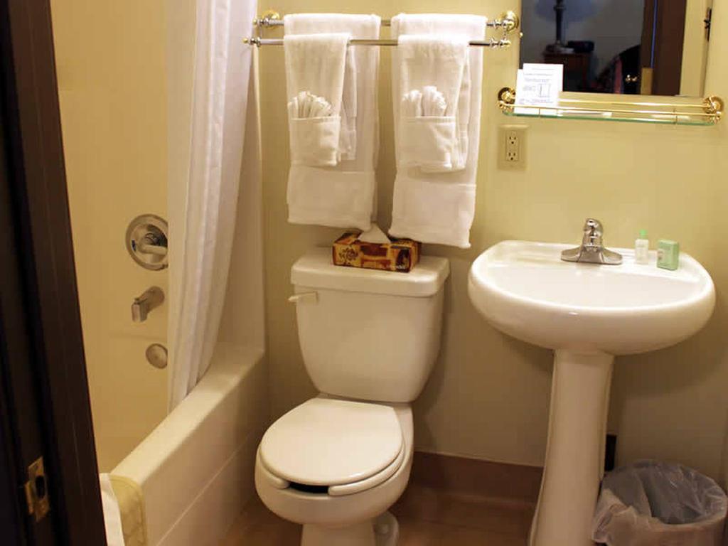 Selkirk Otel Edmonton Dış mekan fotoğraf